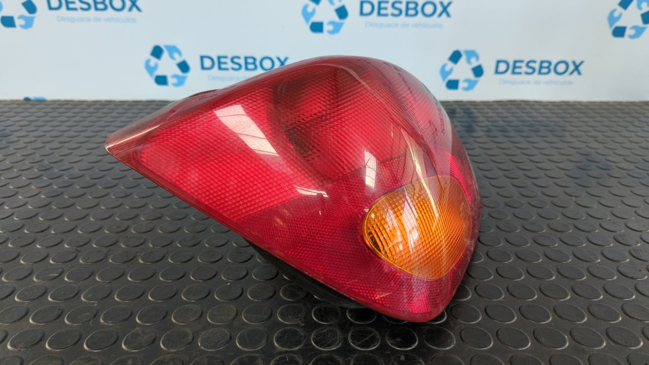 PILOTO TRASERO IZQUIERDO FORD FIESTA BERLINA - vista 6