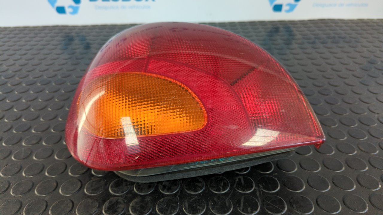 PILOTO TRASERO IZQUIERDO FORD FIESTA BERLINA - vista 2