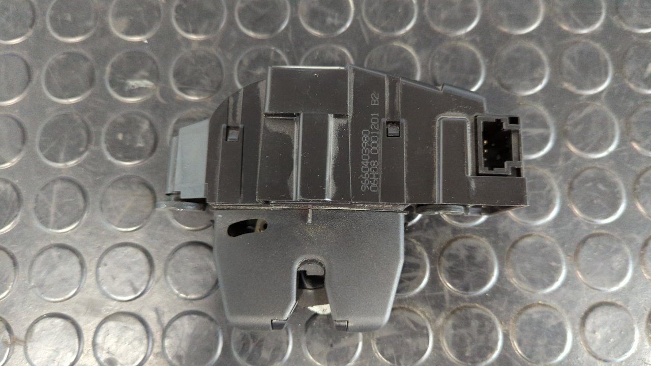 CERRADURA MALETERO / PORTON PEUGEOT 207 - vista 2