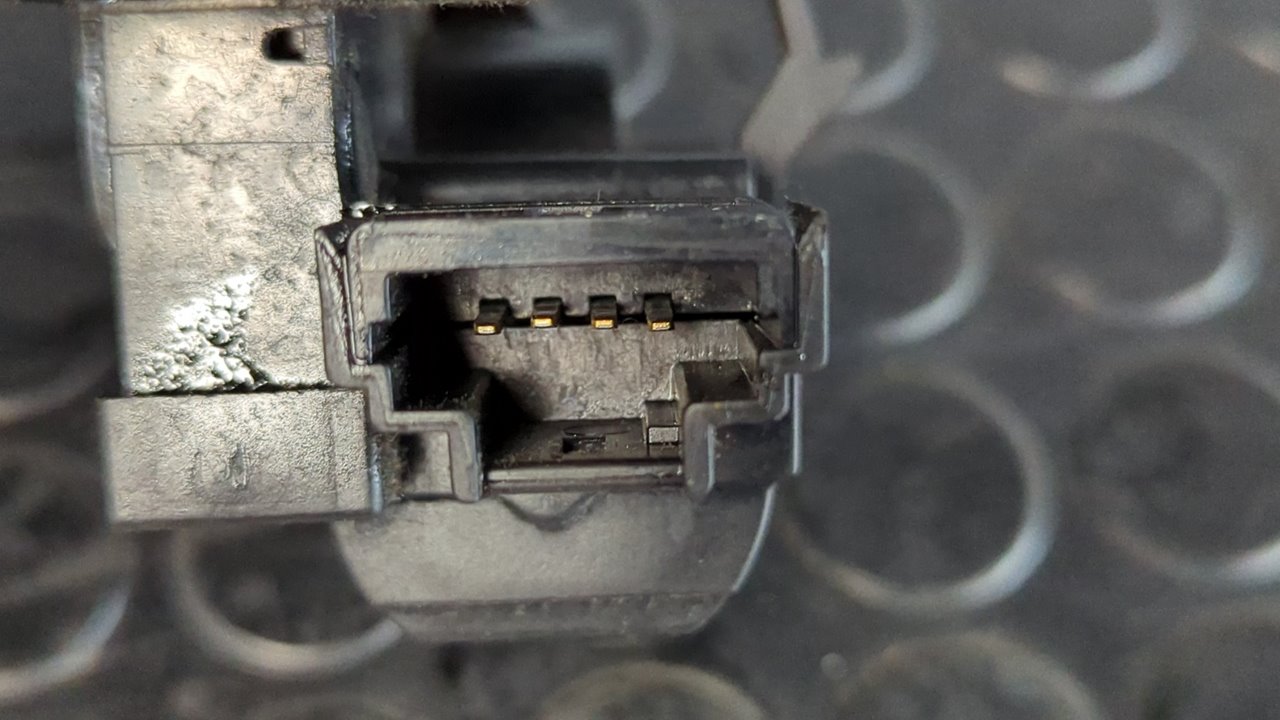 CERRADURA MALETERO / PORTON RENAULT CLIO III - vista 2