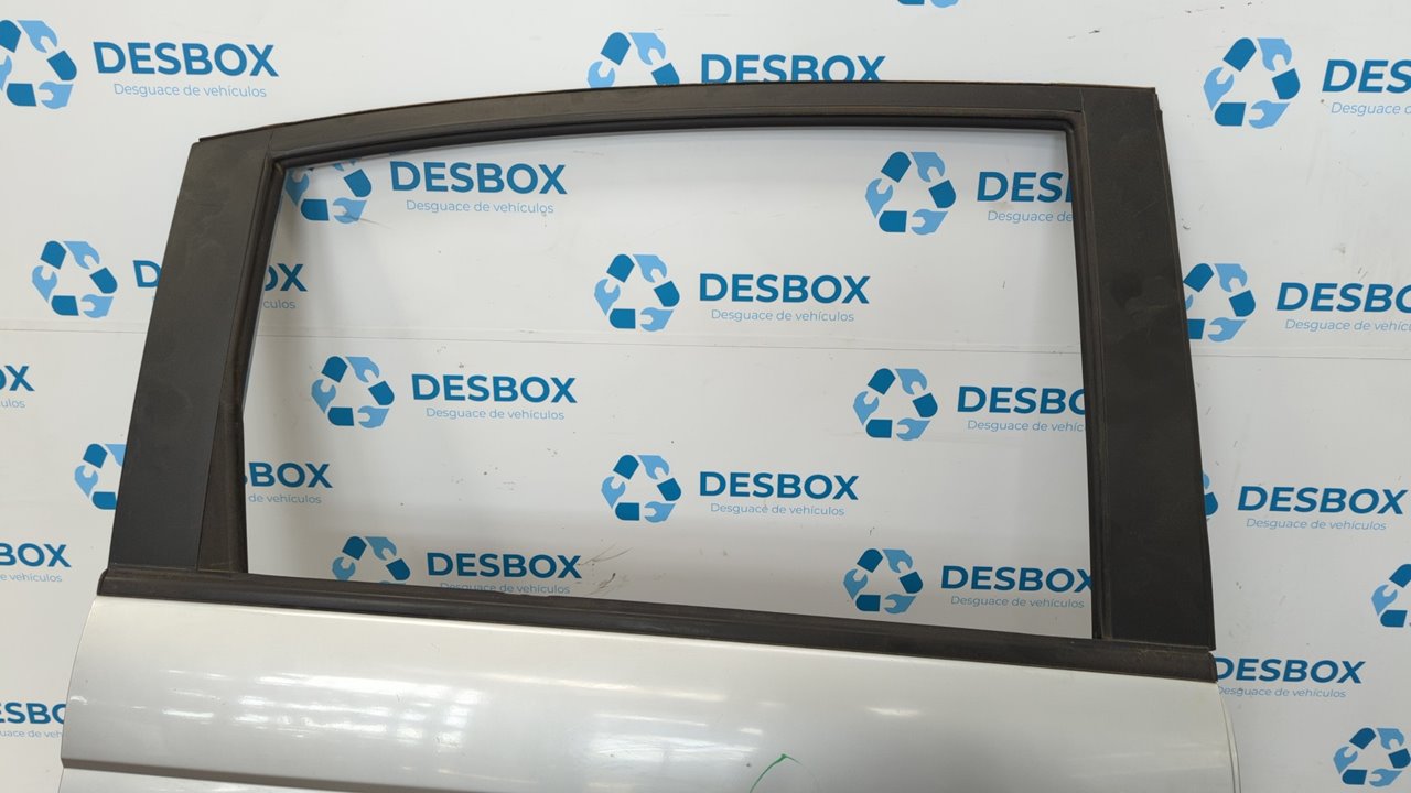PUERTA TRASERA DERECHA SSANGYONG RODIUS - vista 8
