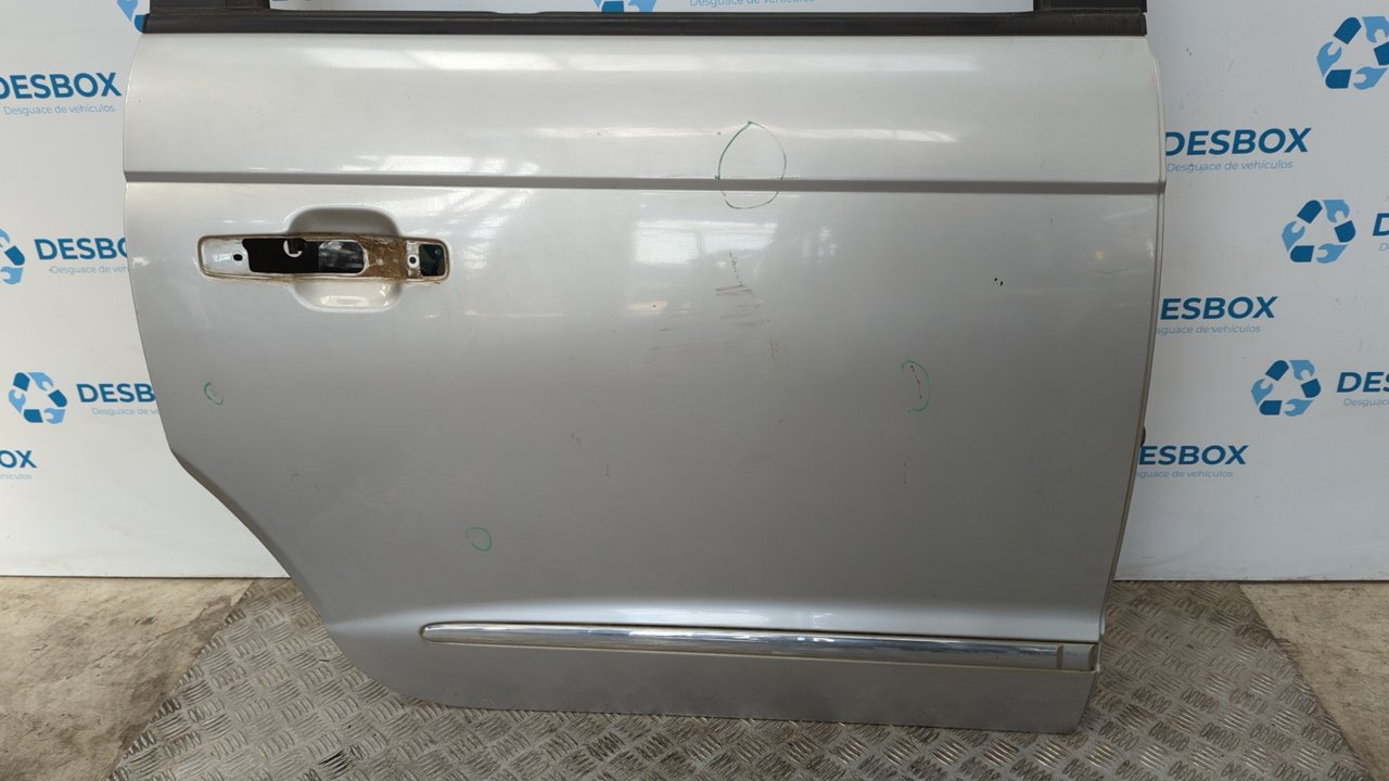 PUERTA TRASERA DERECHA SSANGYONG RODIUS - vista 4
