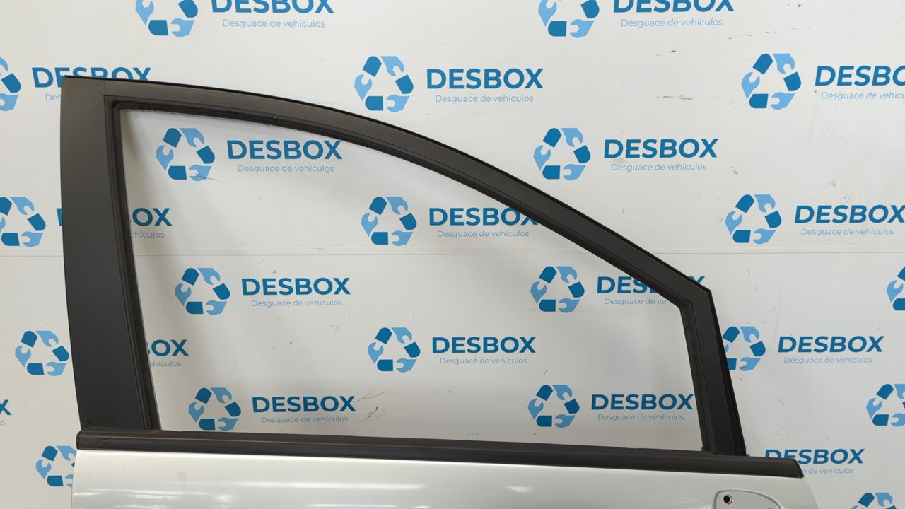 PUERTA DELANTERA DERECHA SSANGYONG RODIUS - vista 3