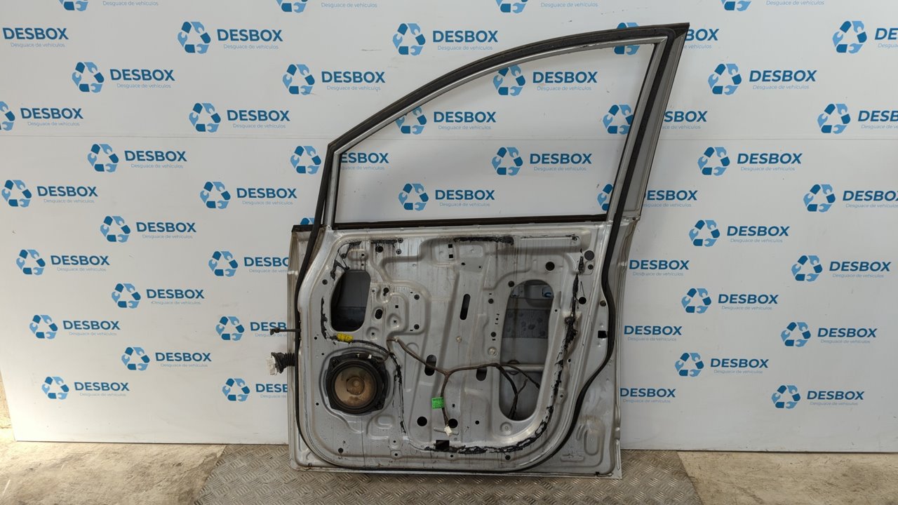PUERTA DELANTERA DERECHA SSANGYONG RODIUS - vista 6