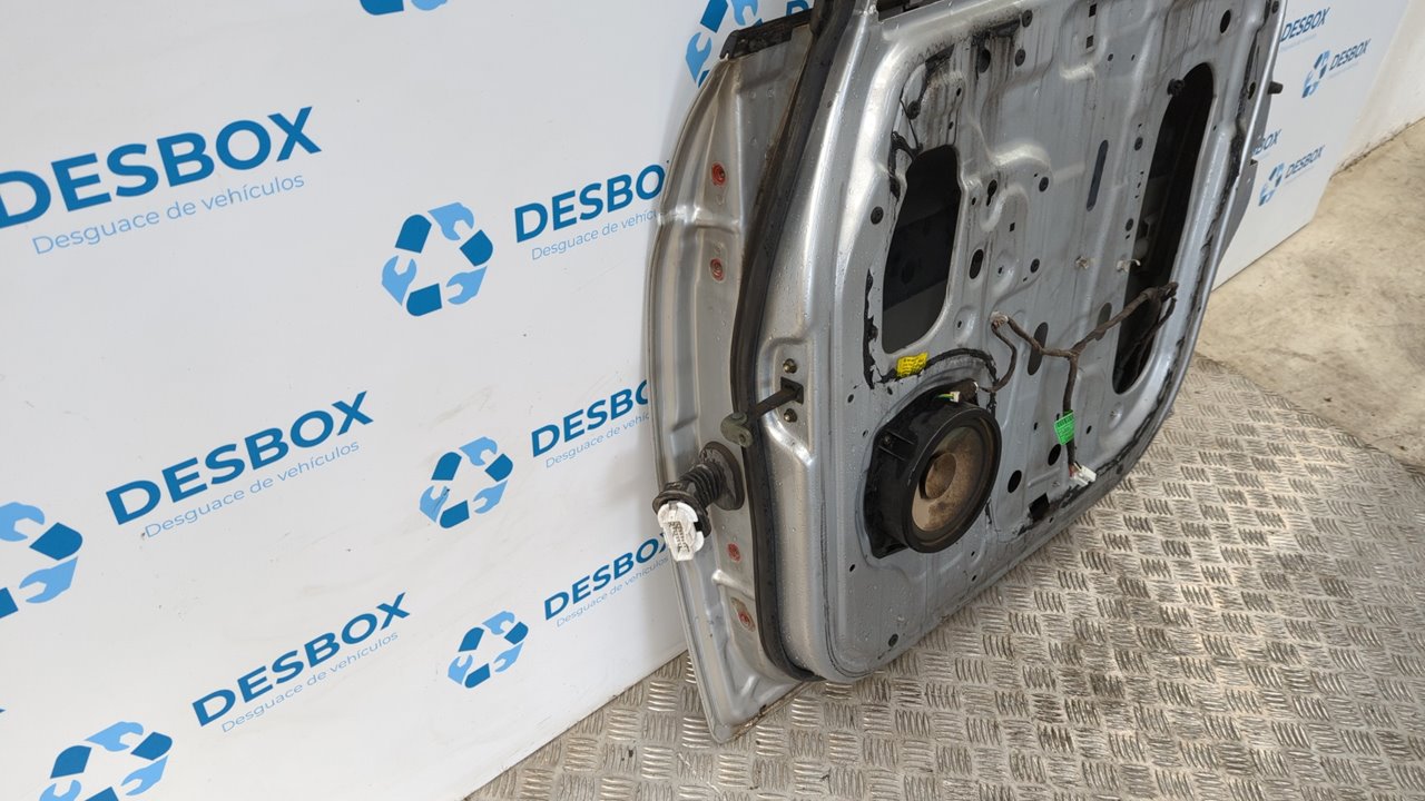PUERTA DELANTERA DERECHA SSANGYONG RODIUS - vista 4