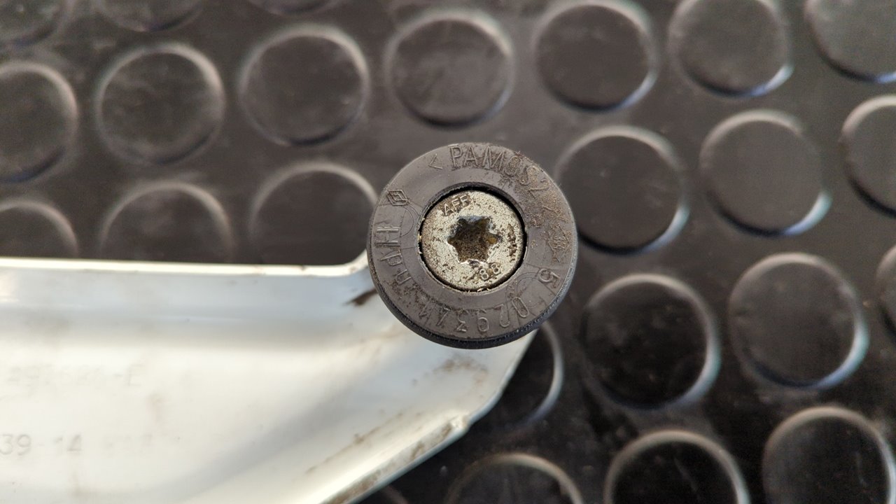 SOPORTE GUIA PATIN SUPERIOR RENAULT KANGOO - vista 3