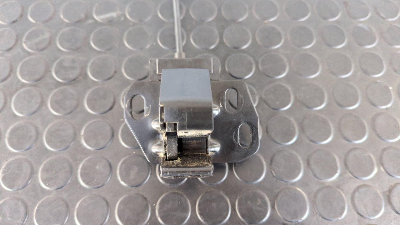 CERRADURA MALETERO / PORTON RENAULT KANGOO