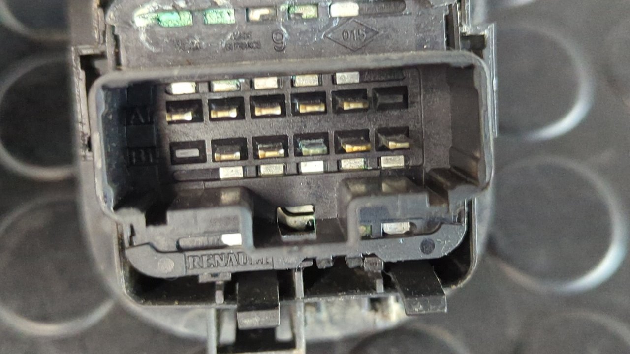 MANDO ELEVALUNAS DELANTERO IZQUIERDO RENAULT KANGOO - vista 4