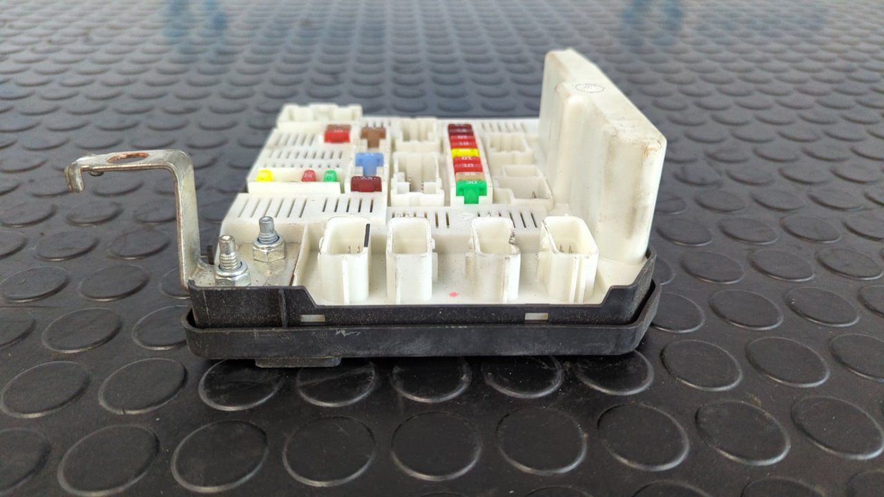 CAJA RELES / FUSIBLES RENAULT KANGOO - vista 4