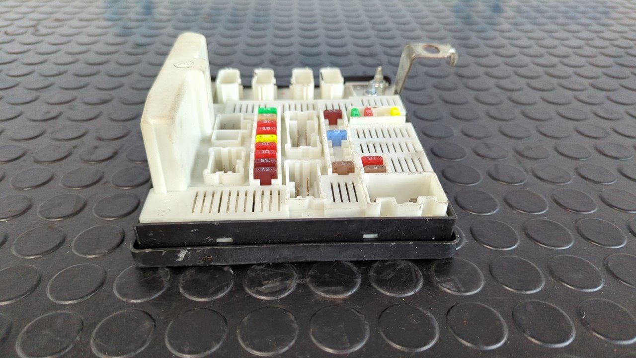 CAJA RELES / FUSIBLES RENAULT KANGOO - vista 10