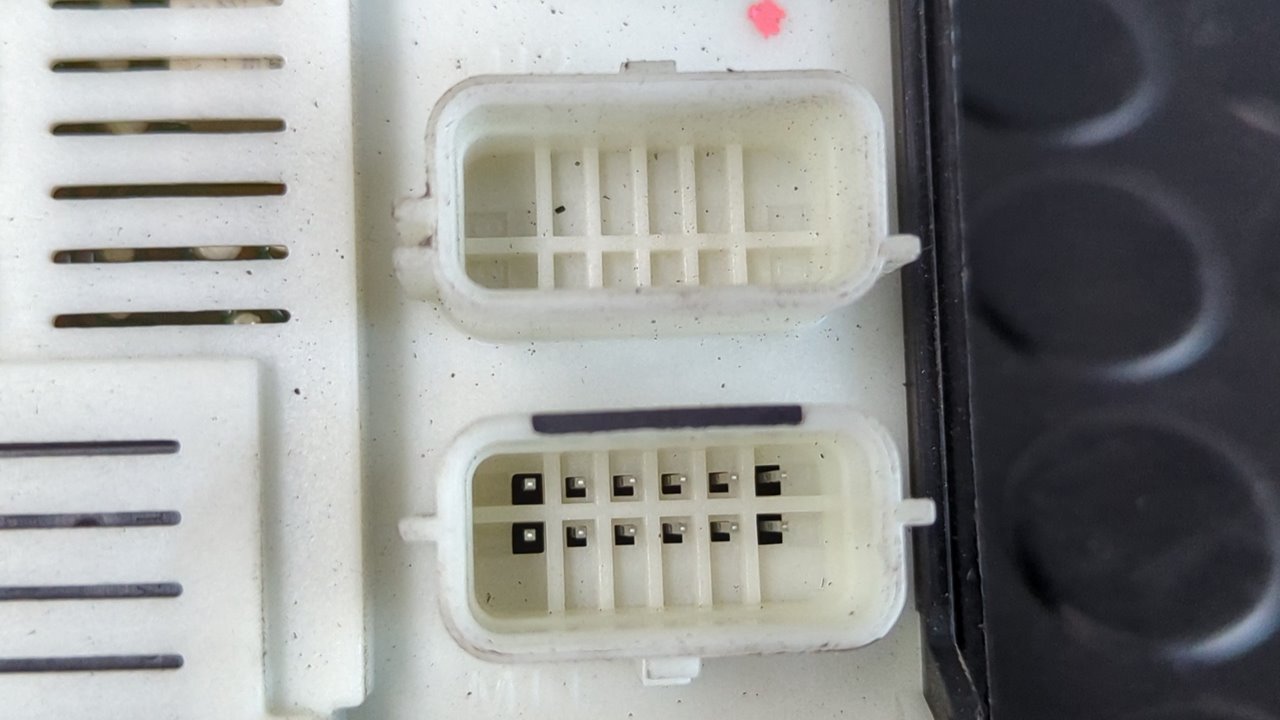 CAJA RELES / FUSIBLES RENAULT KANGOO - vista 9