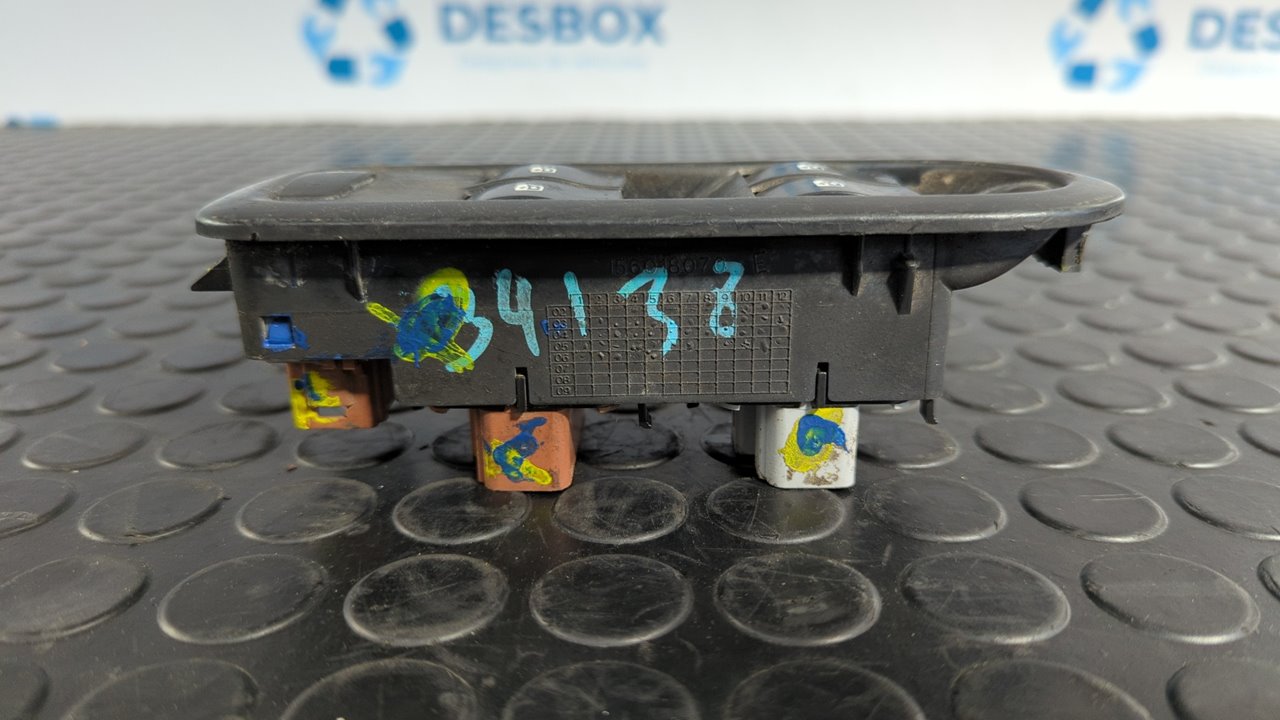 MANDO ELEVALUNAS DELANTERO IZQUIERDO RENAULT LAGUNA II (BG0) - vista 3