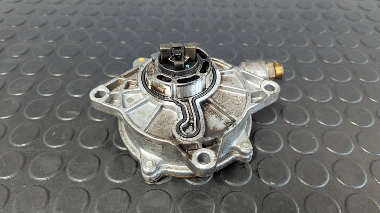 DEPRESOR FRENO / BOMBA VACIO SSANGYONG RODIUS - vista 2