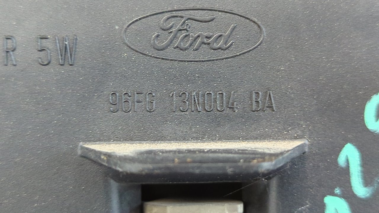 PILOTO TRASERO IZQUIERDO FORD FIESTA BERLINA - vista 7