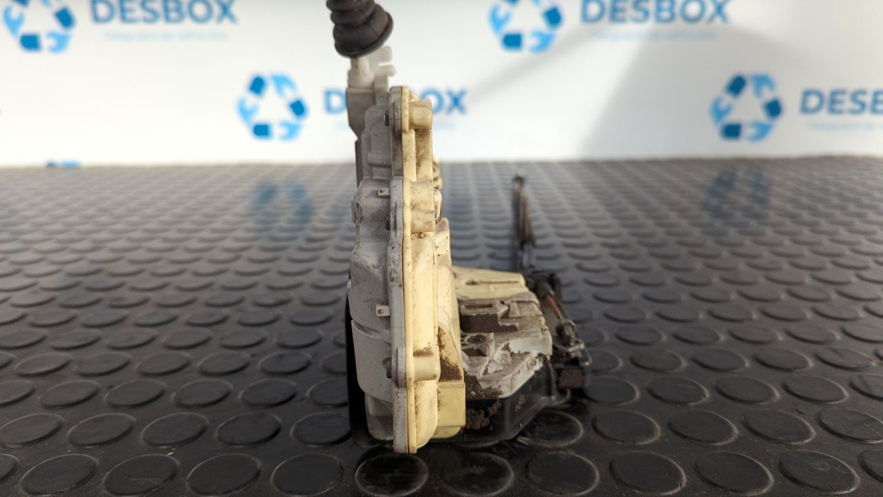 CERRADURA PUERTA DELANTERA DERECHA VOLKSWAGEN PASSAT BERLINA (3C2) - vista 3