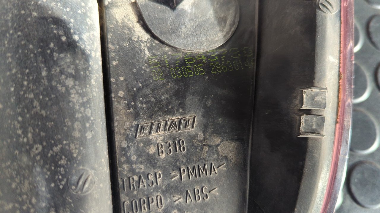 PILOTO TRASERO IZQUIERDO FIAT PUNTO BERLINA (188) - vista 5