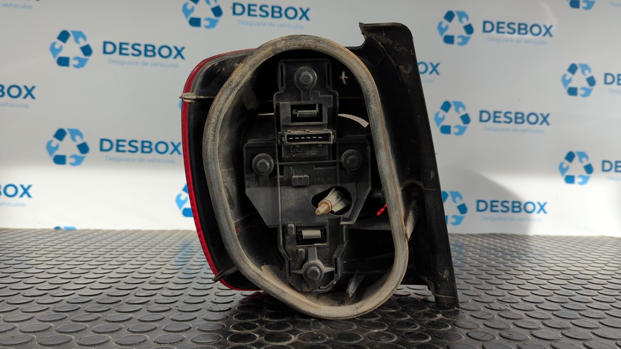 PILOTO TRASERO DERECHO CITROEN XSARA BERLINA - vista 7
