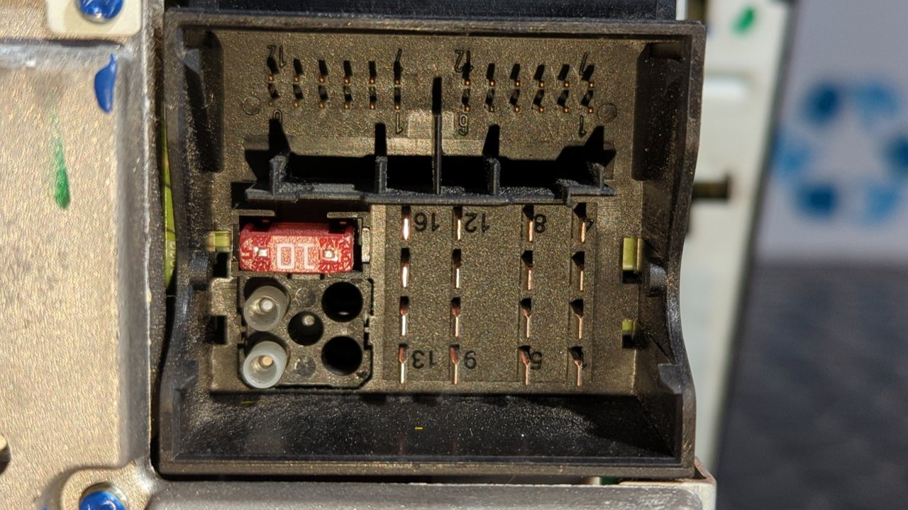 SISTEMA AUDIO / RADIO CD MERCEDES-BENZ CLASE E (W211) BERLINA - vista 2