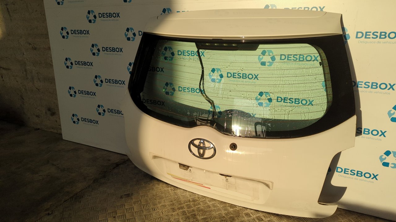 PORTON TRASERO TOYOTA AURIS