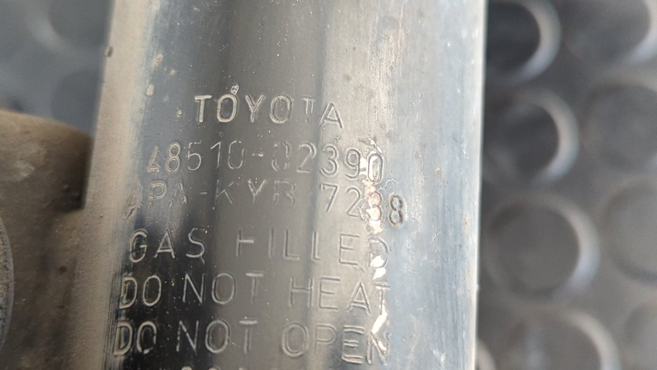 AMORTIGUADOR DELANTERO DERECHO TOYOTA AURIS - vista 2