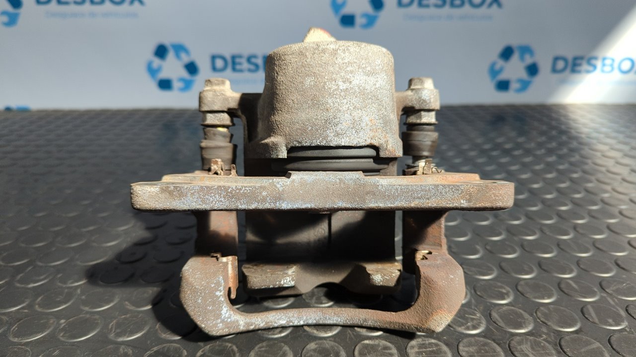 PINZA DE FRENO DELANTERA IZQUIERDA TOYOTA RAV 4 (A2) - vista 4