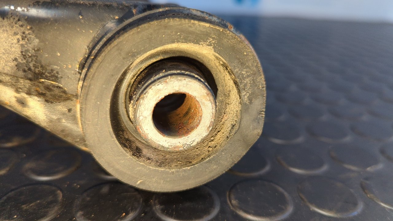 BRAZO DERECHO INFERIOR TRASERO  MITSUBISHI MONTERO (V80/V90) - vista 5