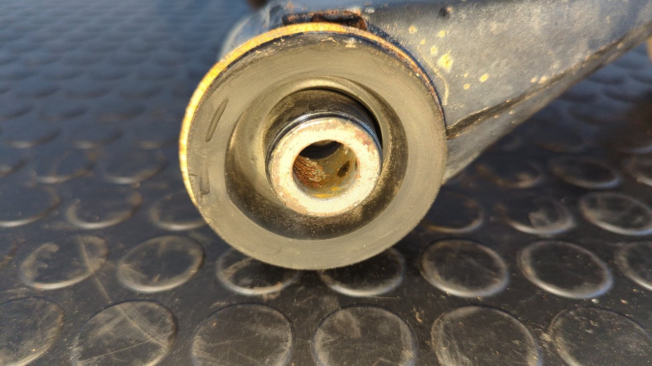 BRAZO IZQUIERDO INFERIOR TRASERO MITSUBISHI MONTERO (V80/V90) - vista 3