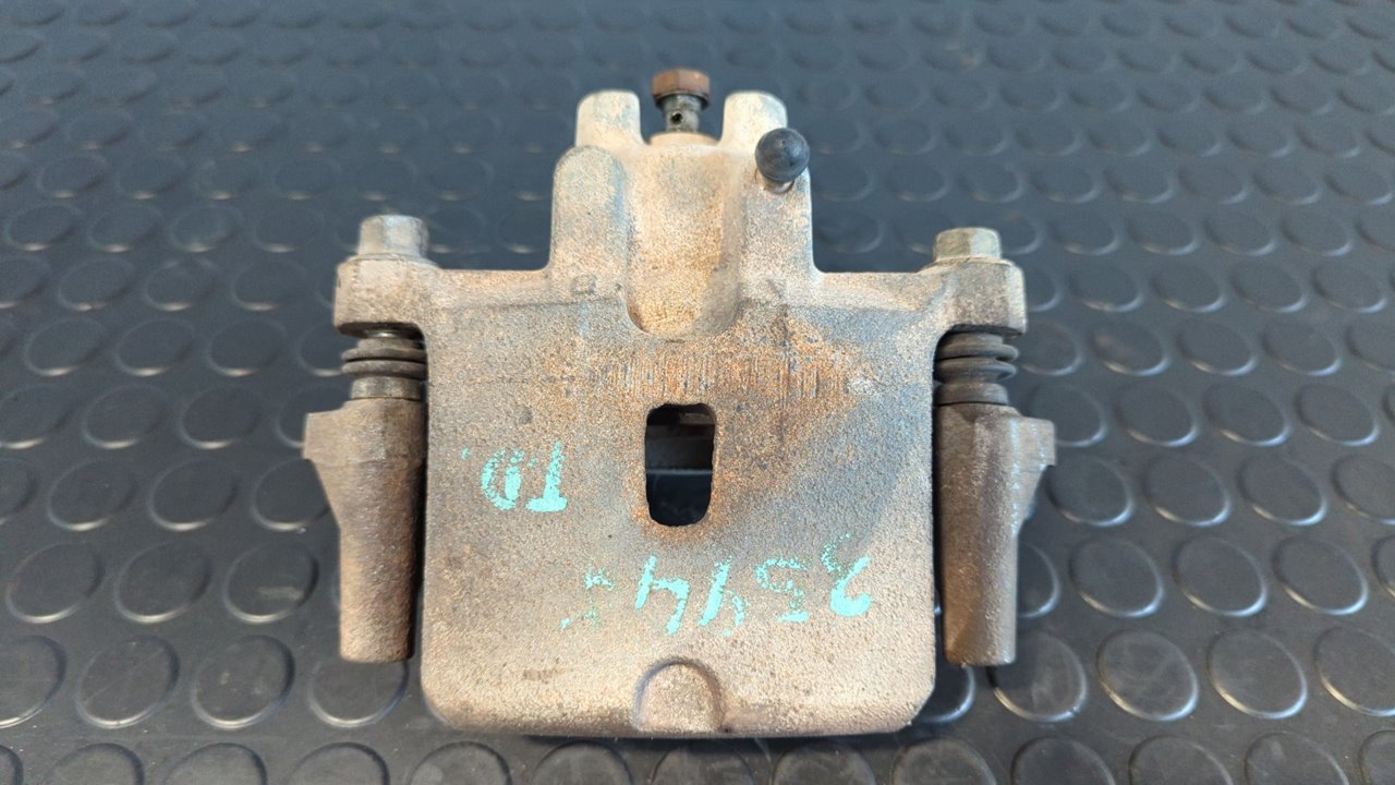 PINZA DE FRENO TRASERA DERECHA MITSUBISHI MONTERO (V80/V90)