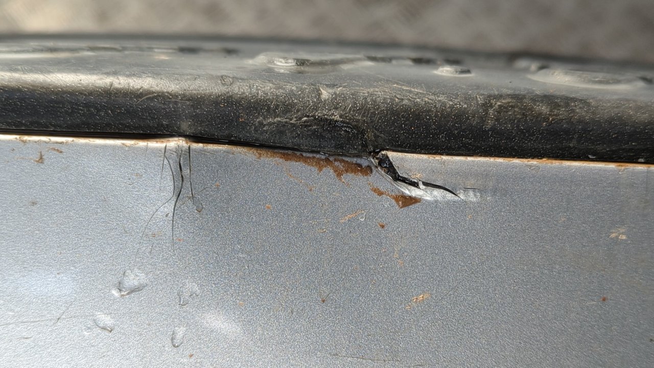 PARAGOLPES TRASERO MITSUBISHI MONTERO (V80/V90) - vista 9