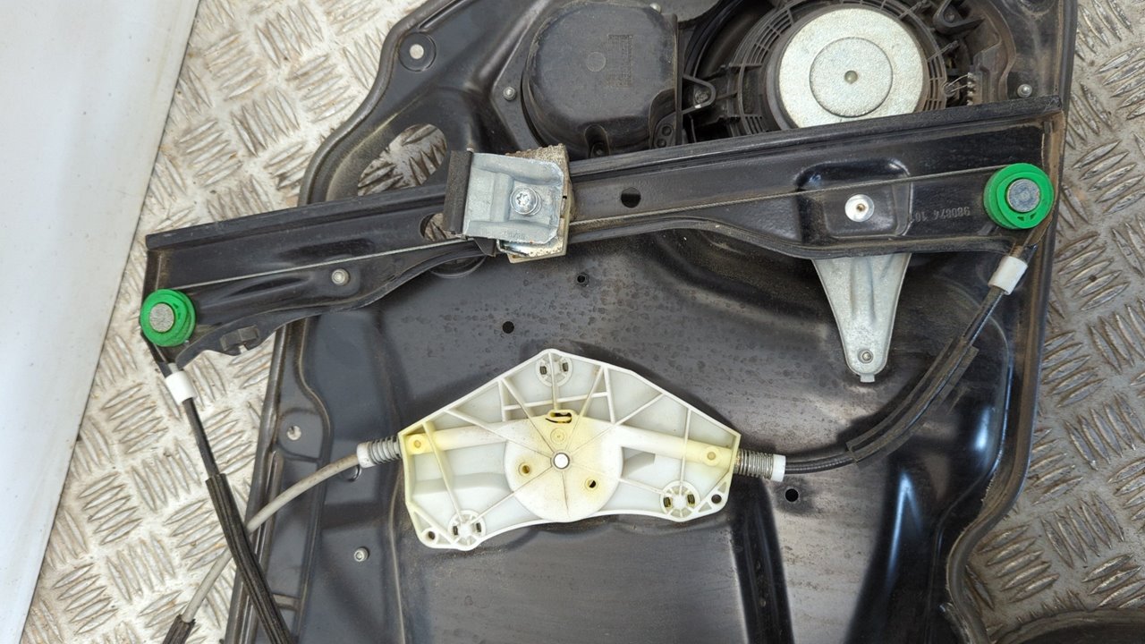 ELEVALUNAS DELANTERO DERECHO VOLKSWAGEN PASSAT BERLINA (3C2) - vista 2