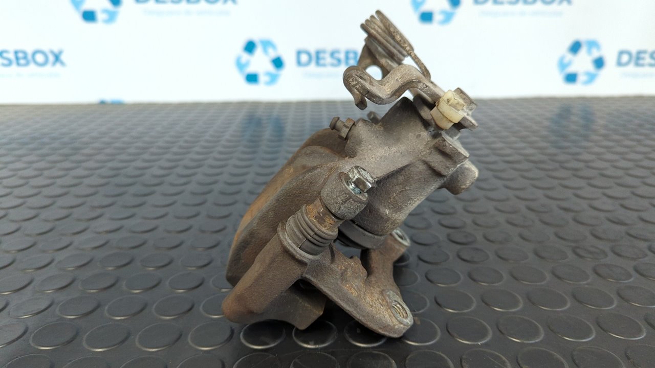 PINZA DE FRENO TRASERA DERECHA AUDI A4 AVANT (B5) - vista 3
