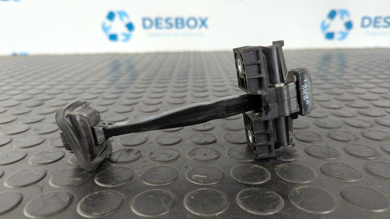 RETENEDOR PUERTA DERECHA VOLKSWAGEN GOLF VII LIM. (5G1) - vista 3