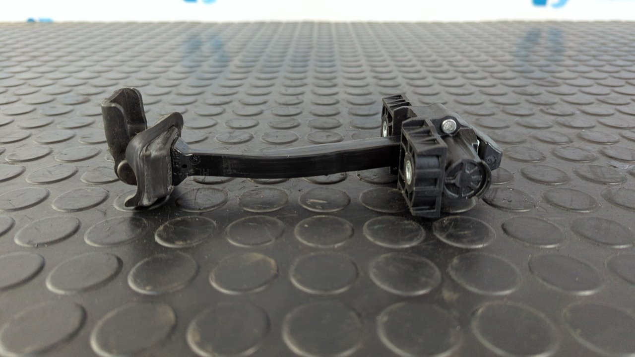 RETENEDOR PUERTA DERECHA VOLKSWAGEN GOLF VII LIM. (5G1) - vista 6