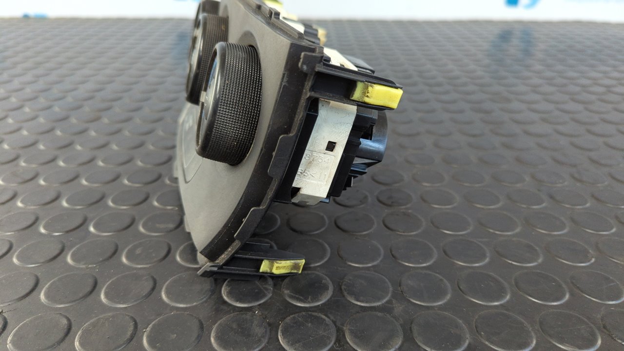 MANDO CLIMATIZADOR TOYOTA AURIS - vista 10