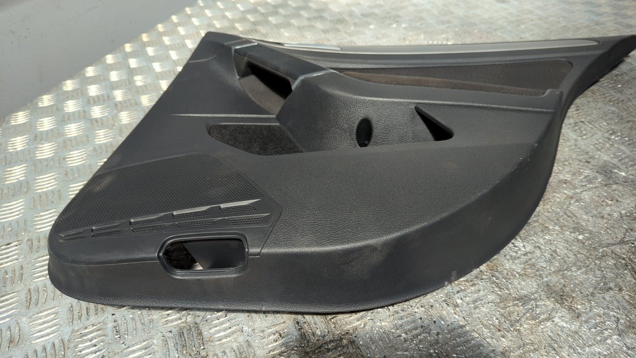 GUARNECIDO PUERTA TRASERA DERECHA VOLKSWAGEN GOLF VII LIM. (5G1) - vista 7