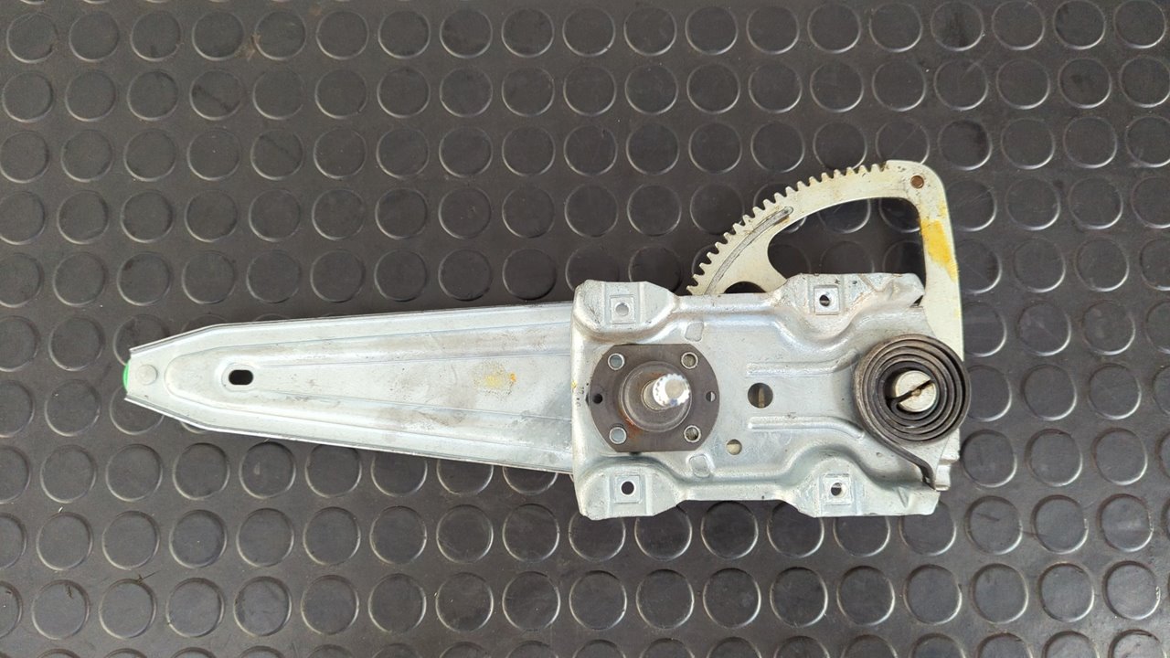 ELEVALUNAS TRASERO DERECHO TOYOTA AURIS