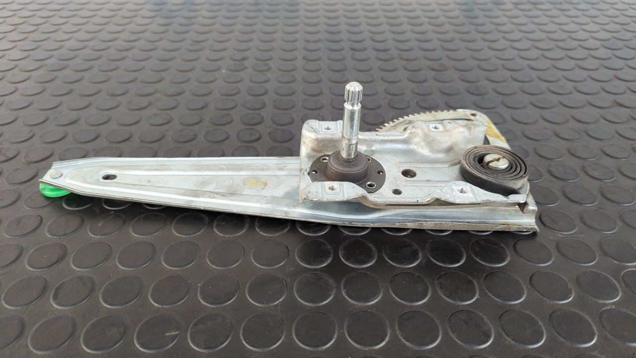 ELEVALUNAS TRASERO DERECHO TOYOTA AURIS - vista 4