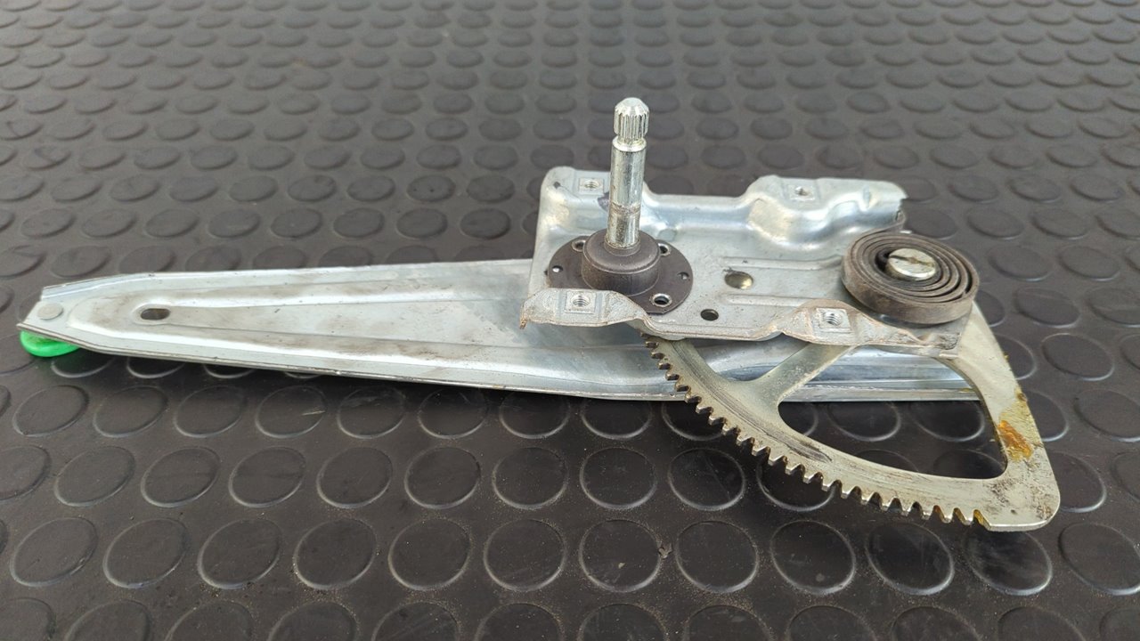 ELEVALUNAS TRASERO IZQUIERDO TOYOTA AURIS - vista 3