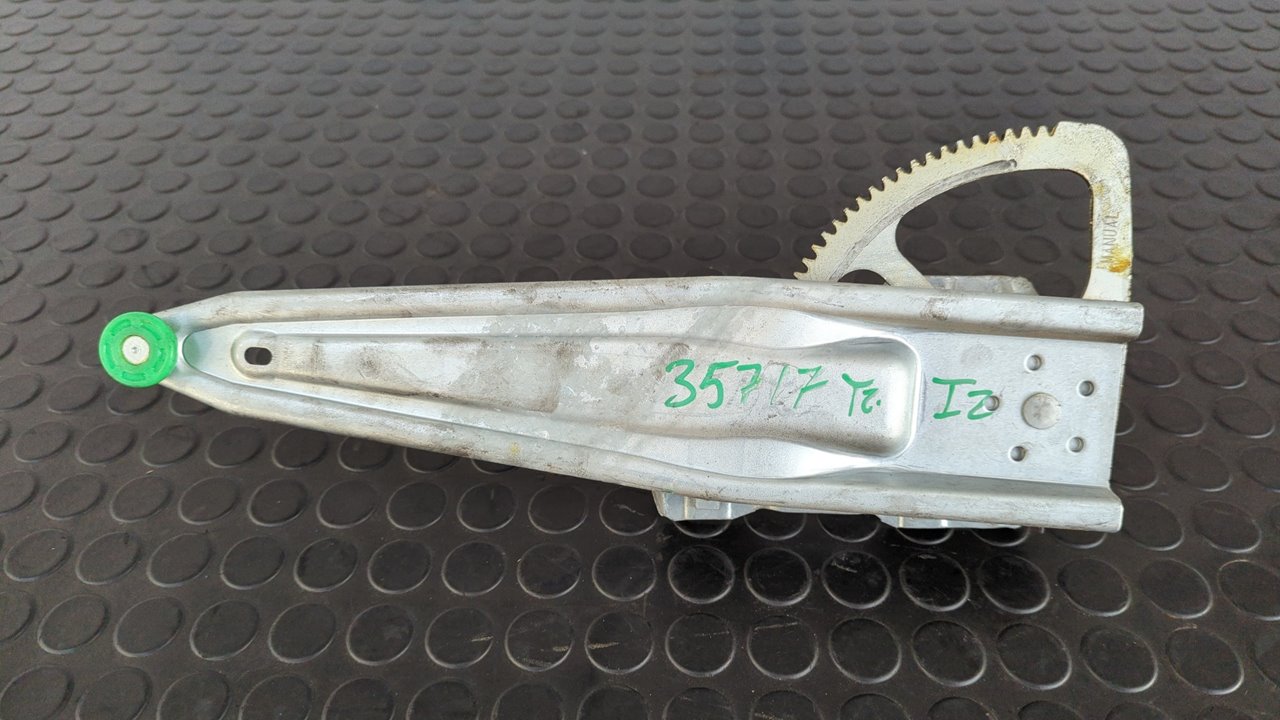 ELEVALUNAS TRASERO IZQUIERDO TOYOTA AURIS - vista 2