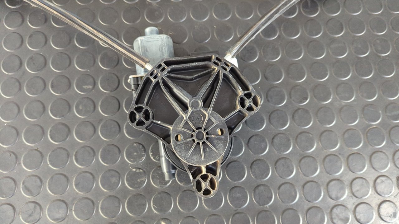 ELEVALUNAS TRASERO IZQUIERDO VOLKSWAGEN GOLF VII LIM. (5G1) - vista 2