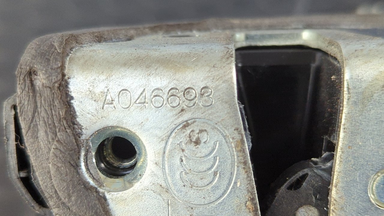 CERRADURA PUERTA TRASERA IZQUIERDA TOYOTA AURIS - vista 2