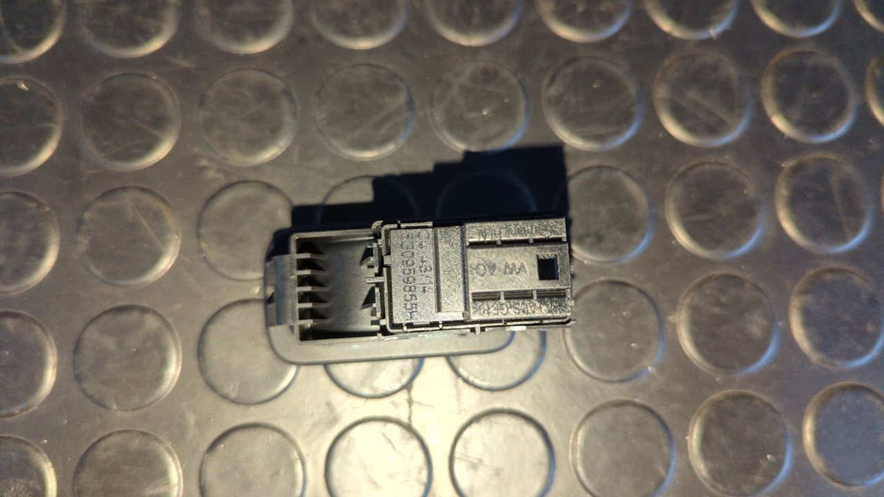 MANDO ELEVALUNAS TRASERO DERECHO VOLKSWAGEN GOLF VII LIM. (5G1) - vista 3