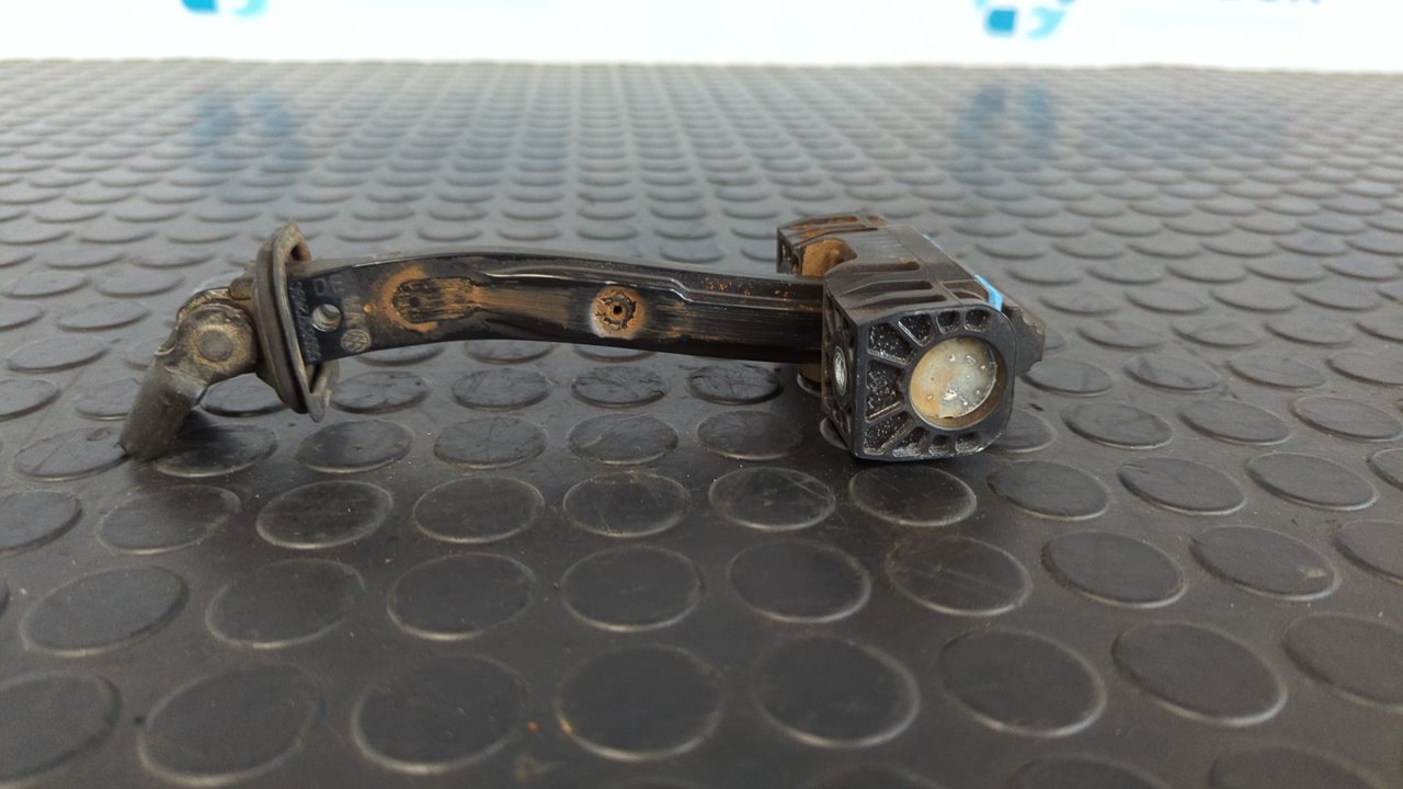 RETENEDOR PUERTA DERECHA VOLKSWAGEN GOLF VII LIM. (5G1) - vista 4