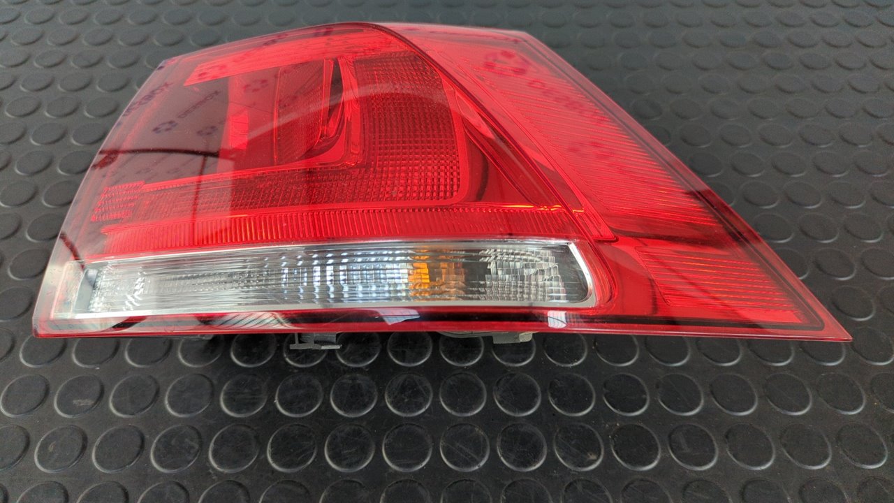 PILOTO TRASERO DERECHO VOLKSWAGEN GOLF VII LIM. (5G1) - vista 8