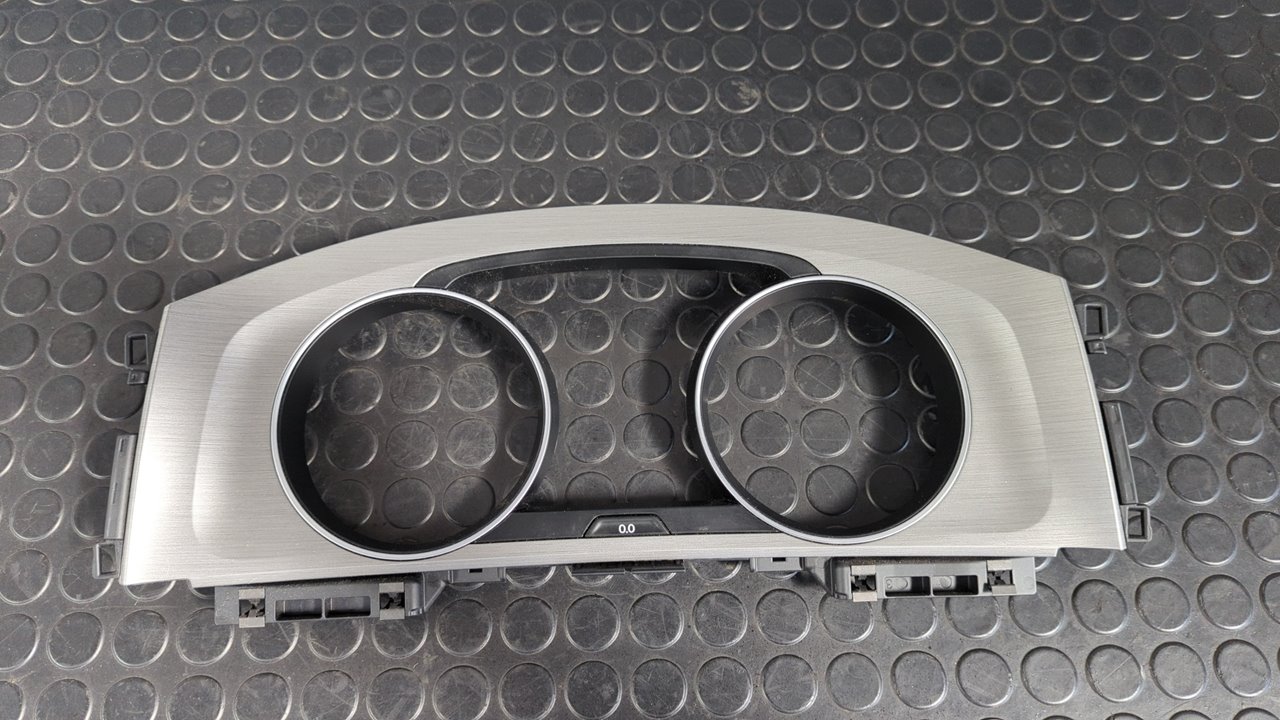 MOLDURA VOLKSWAGEN GOLF VII LIM. (5G1)