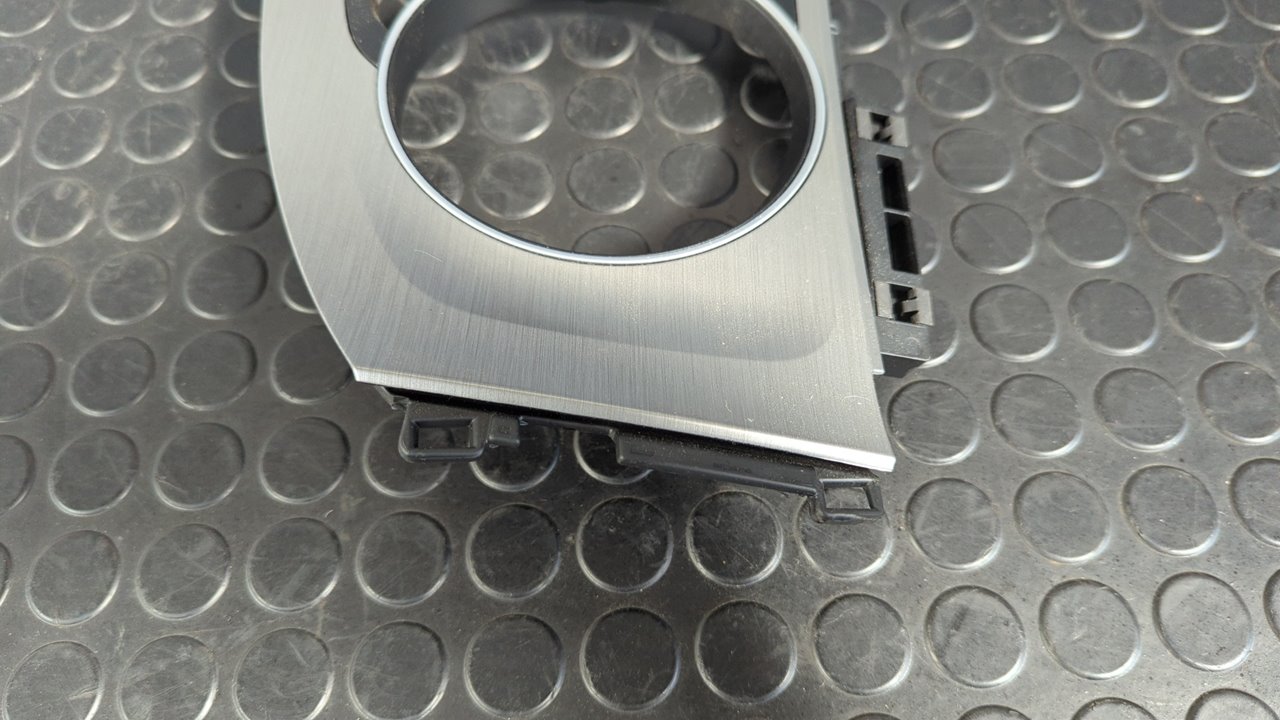 MOLDURA VOLKSWAGEN GOLF VII LIM. (5G1) - vista 9