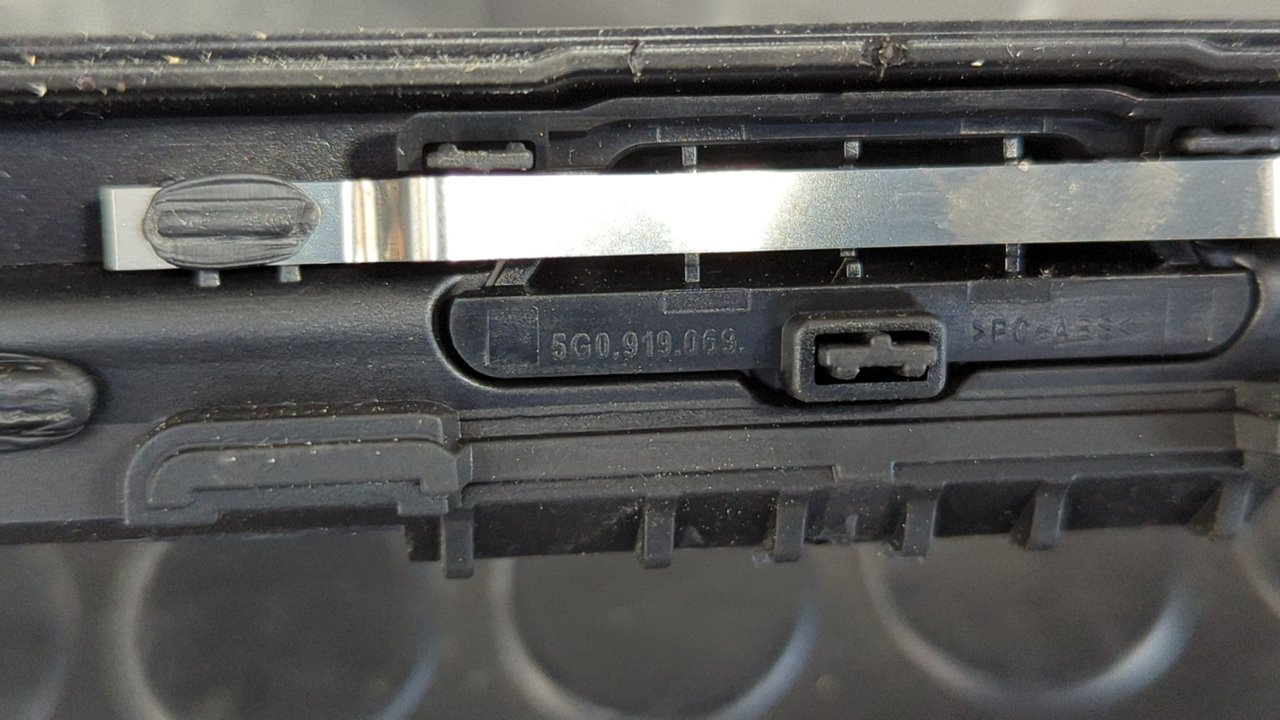 MOLDURA VOLKSWAGEN GOLF VII LIM. (5G1) - vista 3