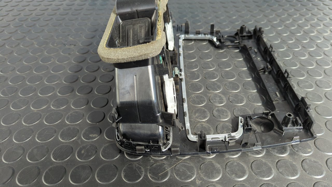 REJILLA AIREADORA VOLKSWAGEN GOLF VII LIM. (5G1) - vista 11