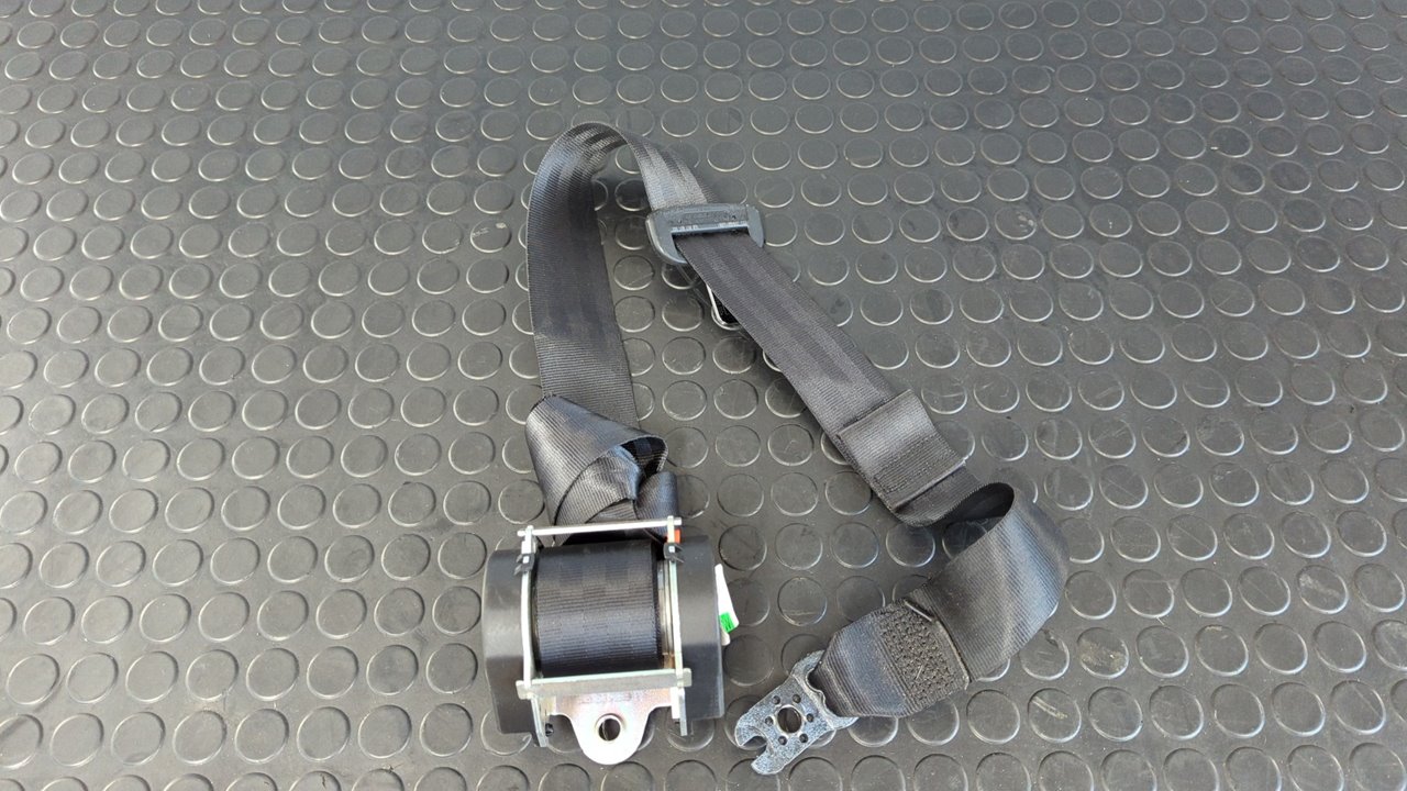 CINTURON TRASERO DERECHO VOLKSWAGEN GOLF VII LIM. (5G1)