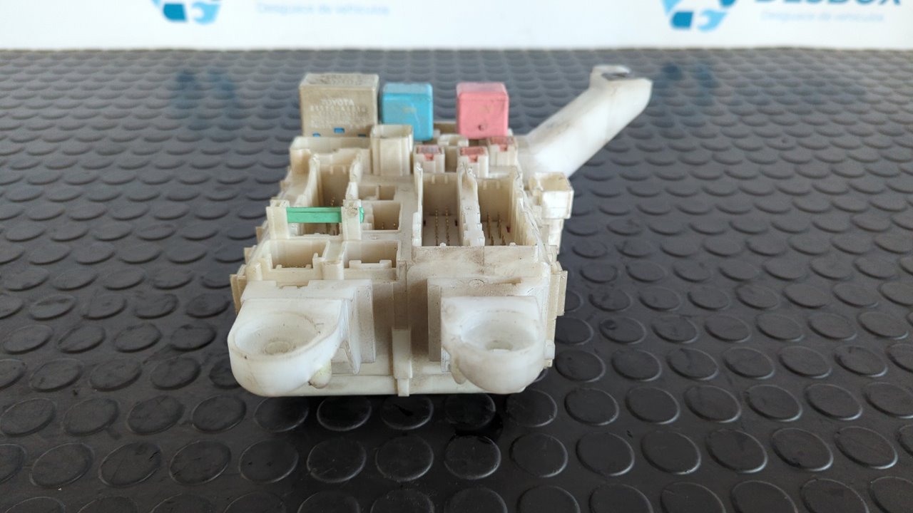 CAJA RELES / FUSIBLES TOYOTA AURIS - vista 5